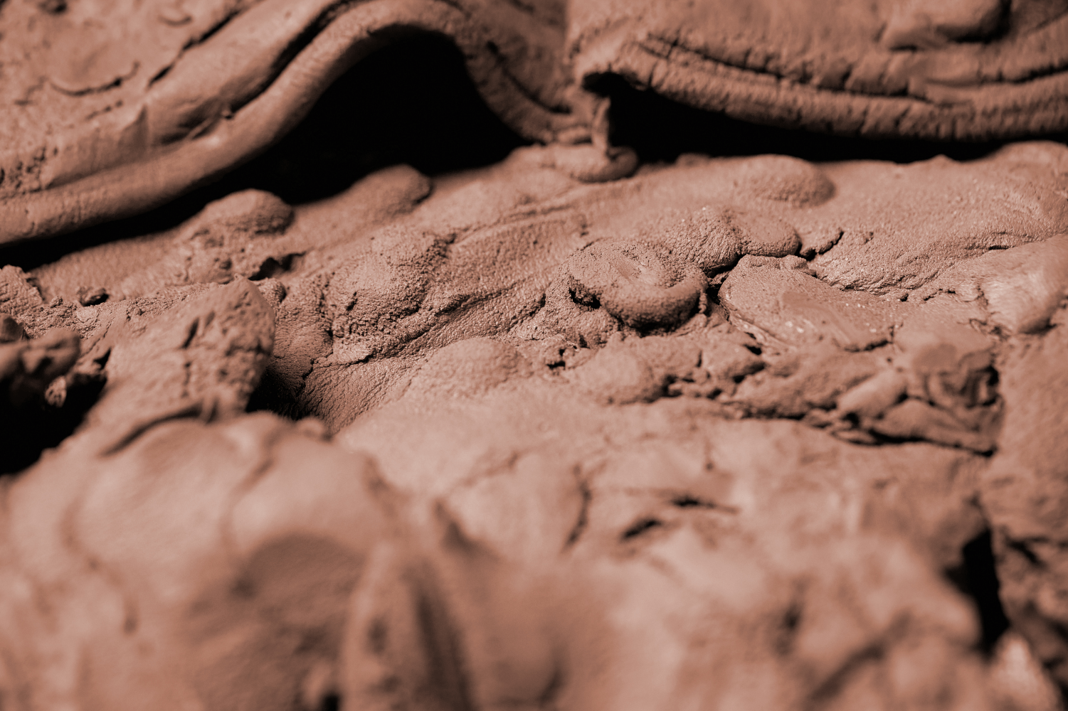 which type of ceramics is used for making bricks