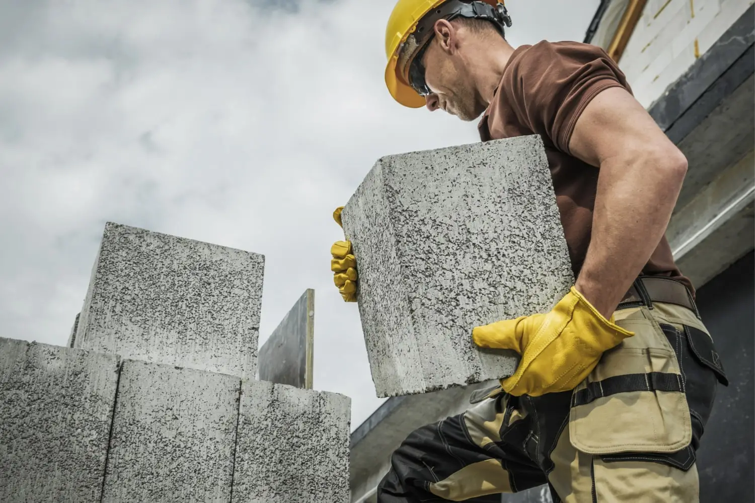 diferentes tipos de bloques de hormigón para la construcción